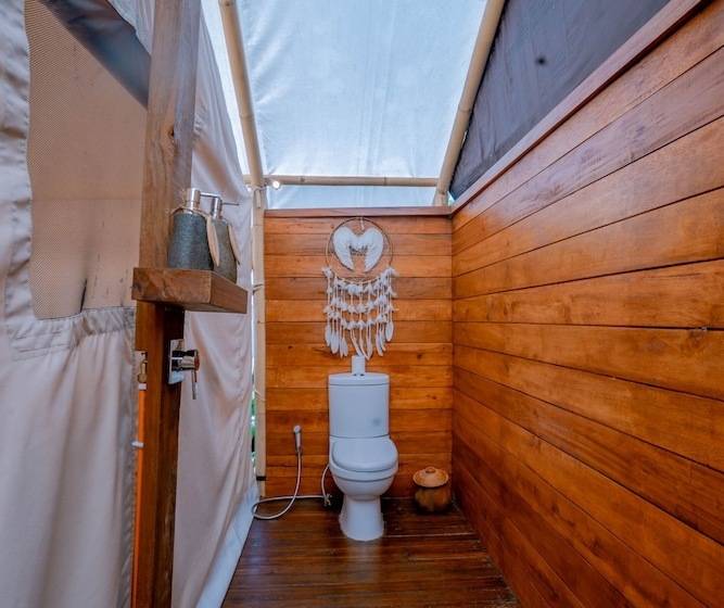 ホテル Bali Cliff Glamping