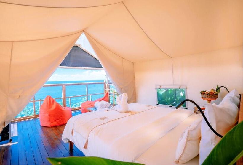 ホテル Bali Cliff Glamping