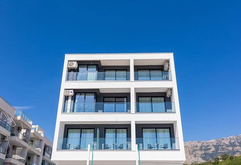 هتل B&b Champagne Vlore Bay