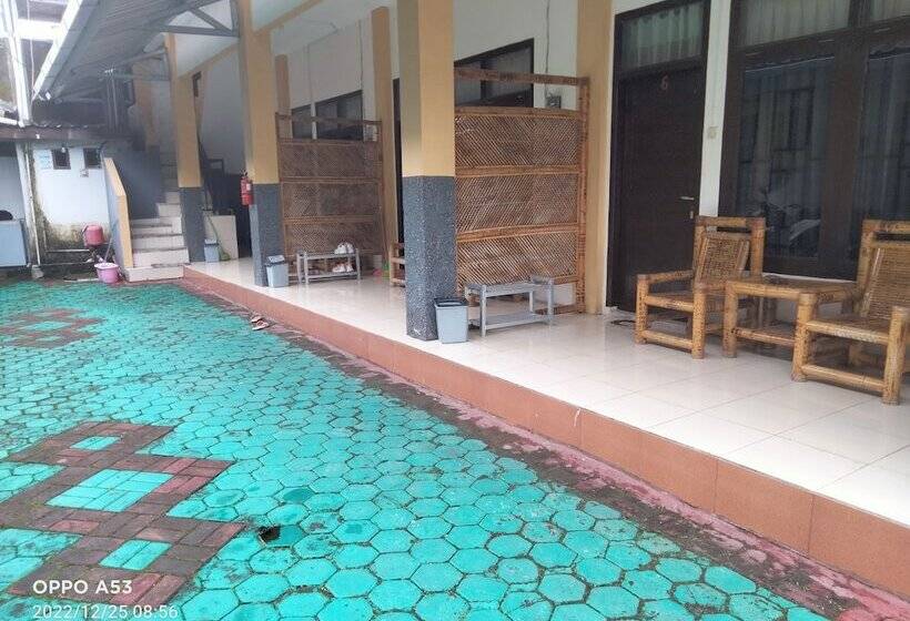 فندق Bintang Khanida Syari Ah