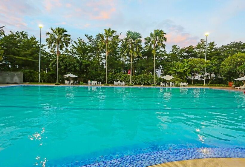 هتل Capital O 92306 Barata Inn