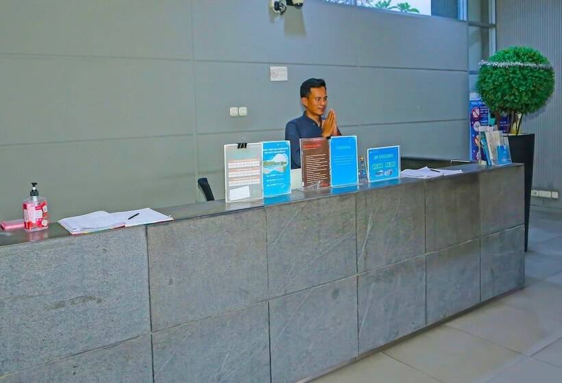 هتل Capital O 92306 Barata Inn