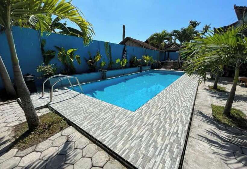 هتل Capital O 92615 Villa Utama D Alas Purwo