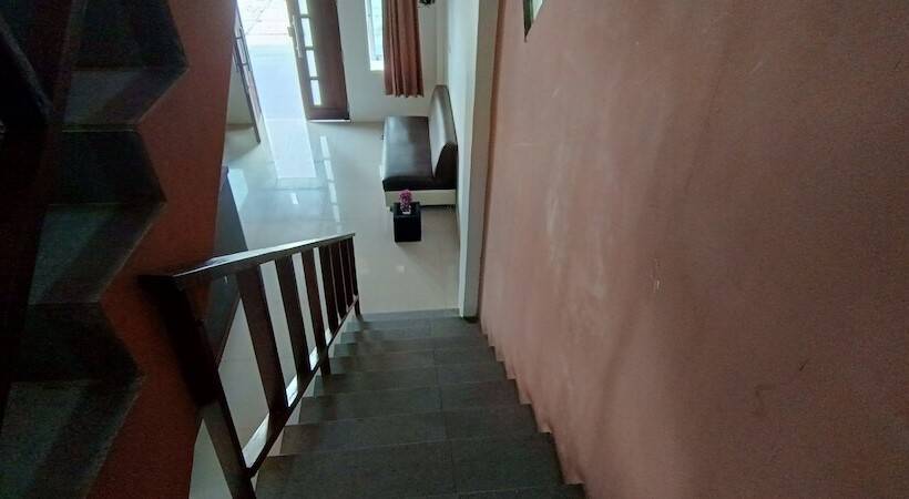 هتل Fanilly Guest House Marabahan By Oyo