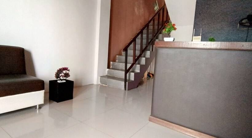 هتل Fanilly Guest House Marabahan By Oyo
