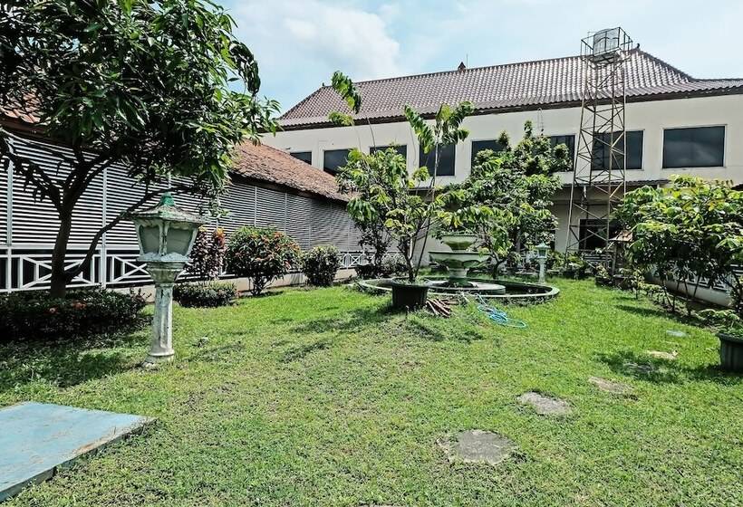 בית מלון כפרי Griya Raharja Guest House Syariah By Oyo