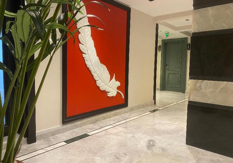 فندق In The Middle