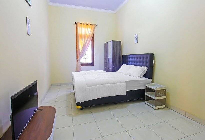 هتل Kemuning Guesthouse By Oyo