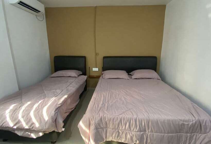 בית מלון כפרי Kong Jing By Oyo