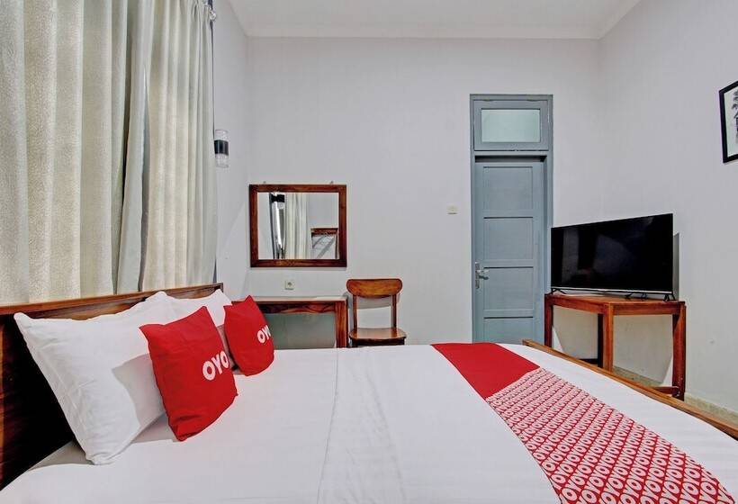 Отель Lanaya Guesthouse By Oyo