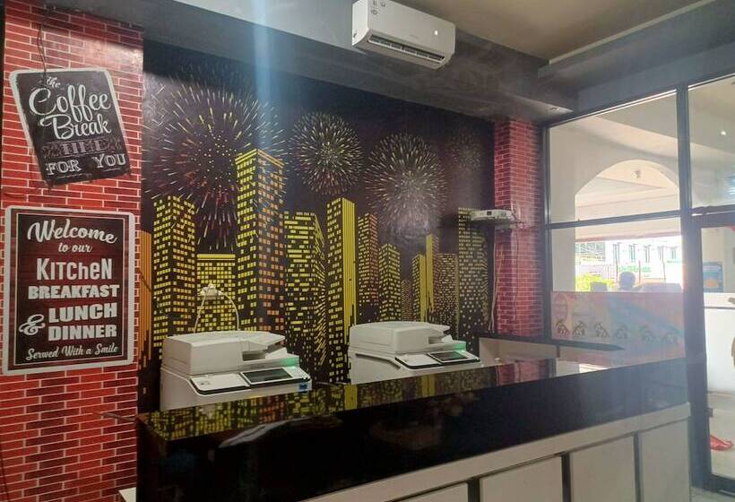 هتل Multi Plus Inn By Oyo
