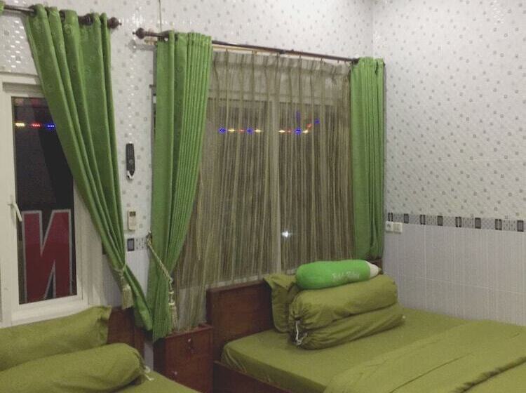 فندق Oyo 93055 Fathin