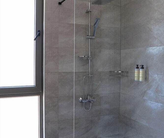 בית מלון כפרי Seatown Residence