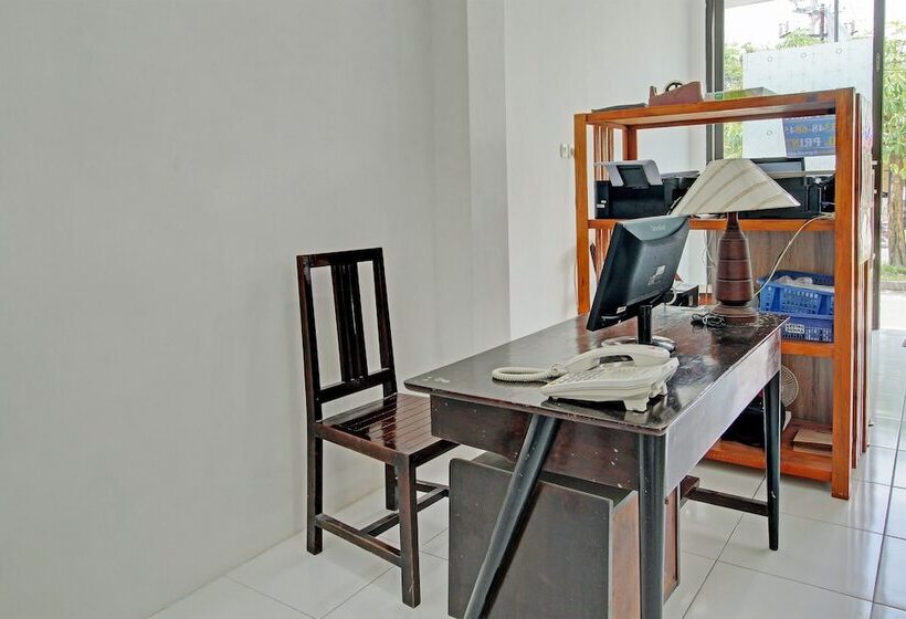 ホテル Sirih Gading Family Guest House By Oyo
