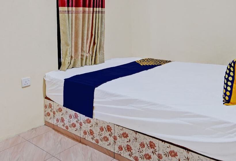 בית מלון כפרי Spot On 92527 Penginapan Kangean Syariahneartaman Merdeka Kalianget