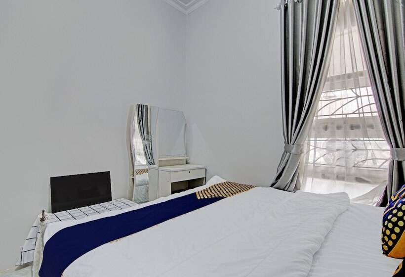 هتل Spot On 92536 Teguh Homestay Syariah
