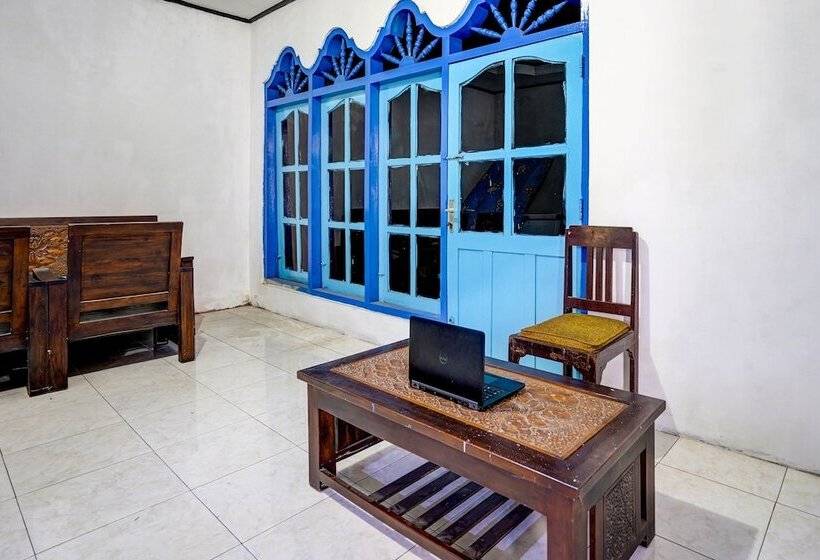 هتل Spot On 92595 Umi Homestay Syariah