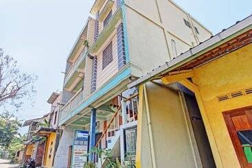هتل Spot On 92760 Global Media Homestay Syariah