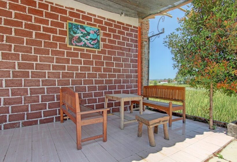 هتل Spot On 93010 Omah Bareng Syariah