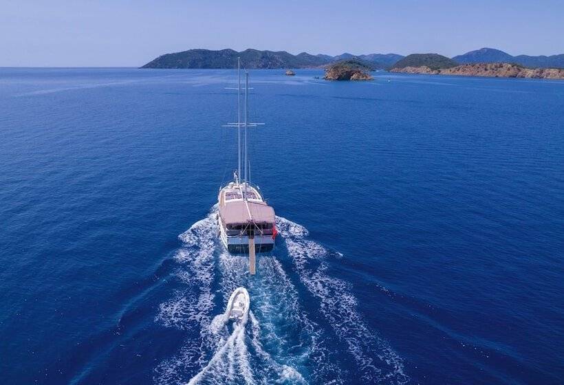 هتل Tarsu Yacht