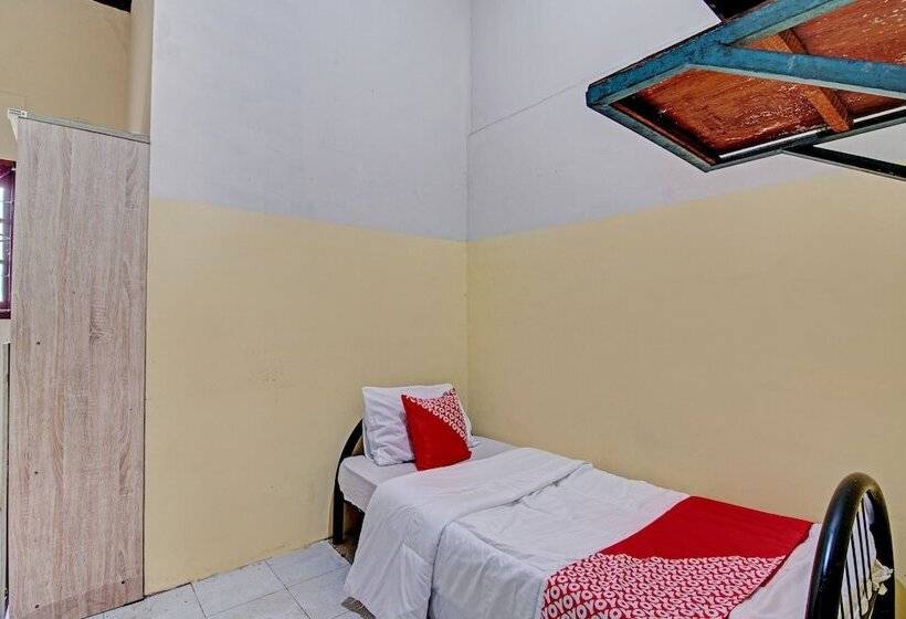 酒店 Wisma Pangestu Syariah By Oyo
