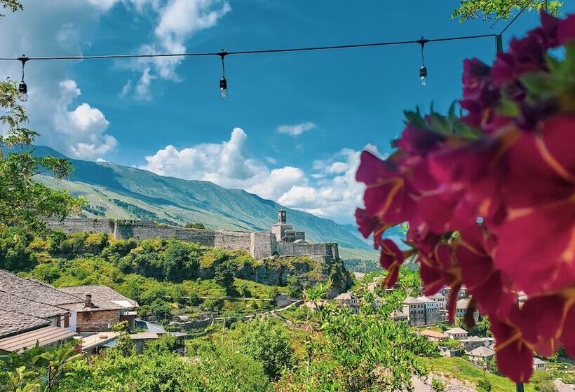 پانسیون Clockwise Gjirokaster