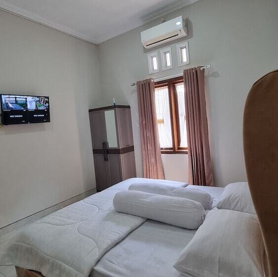 پانسیون Oemah Wisata Ringinsari