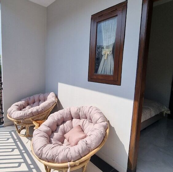 پانسیون Oemah Wisata Ringinsari