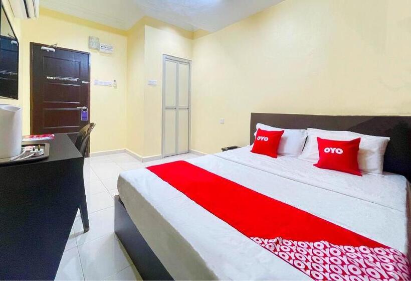 Safari Hotel Lumut By Oyo