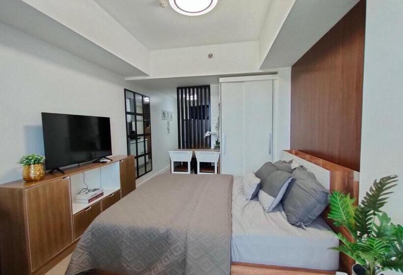 The Aces Crib At Azure North Pampanga