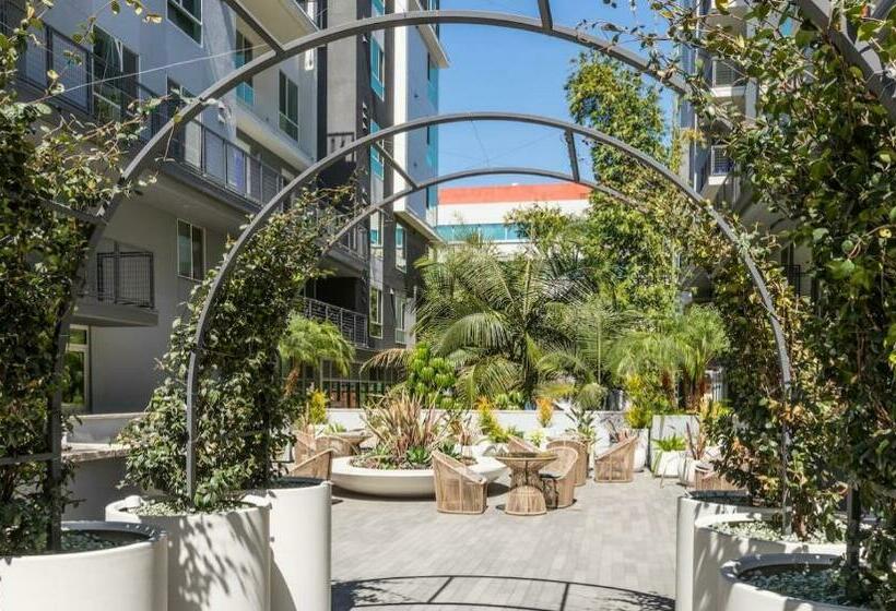 Hotel Modern Apartment Rentals