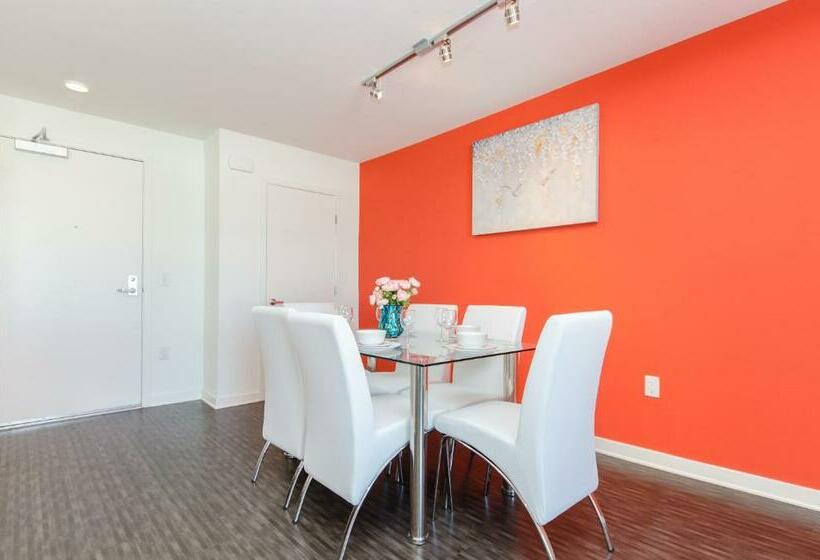 هتل Modern Apartment Rentals