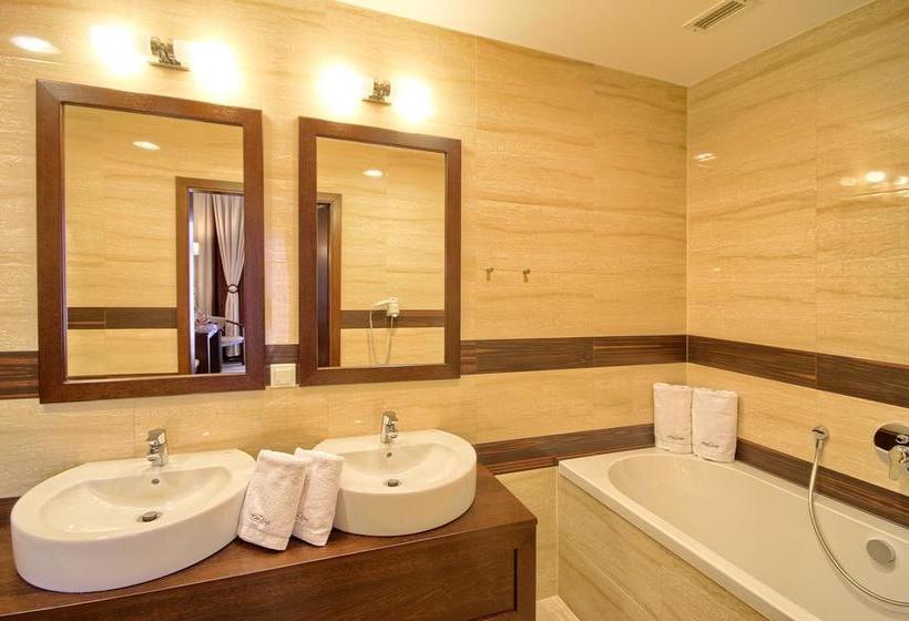 בית מלון כפרי Arkas