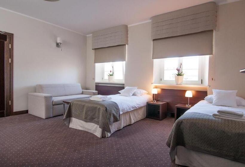 هتل B&b Wieniawa