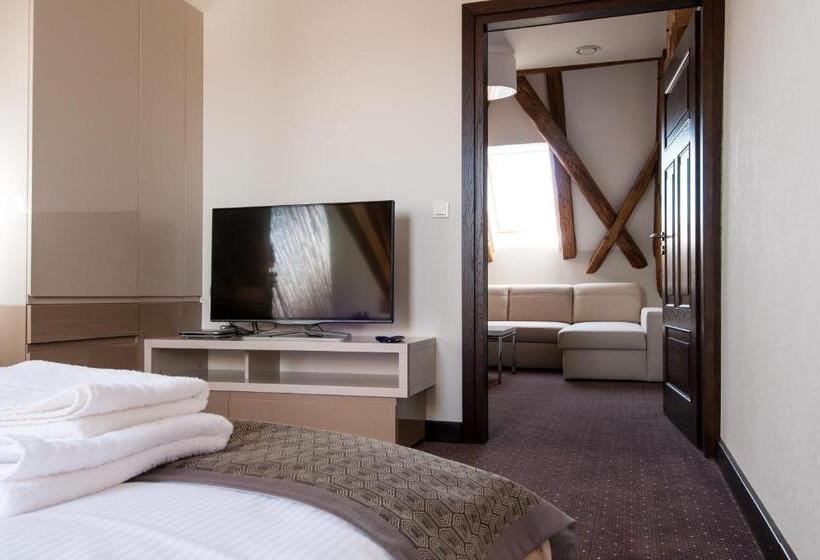 هتل B&b Wieniawa
