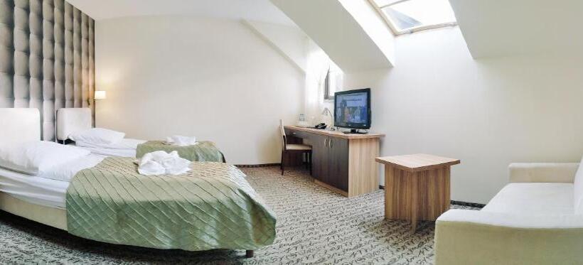 בית מלון כפרי Cykada