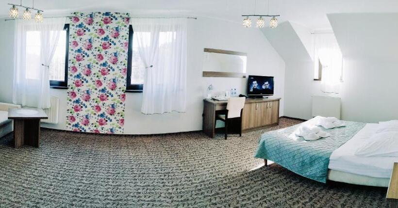 בית מלון כפרי Cykada