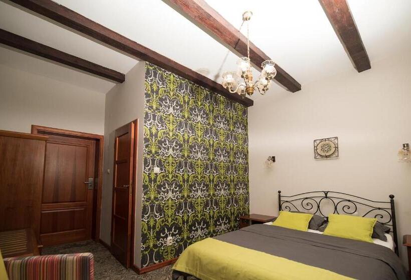 בית מלון כפרי Dworek Biały Domek