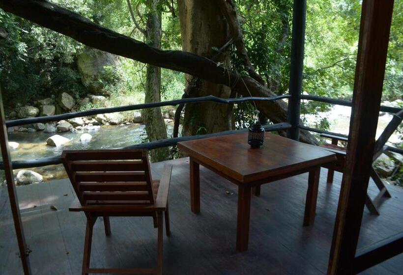 בית מלון כפרי Ella Jungle Resort