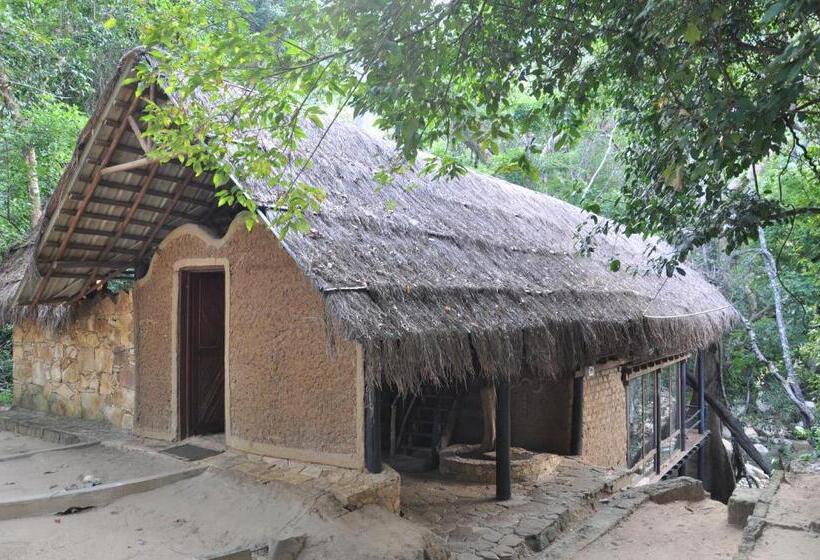 בית מלון כפרי Ella Jungle Resort