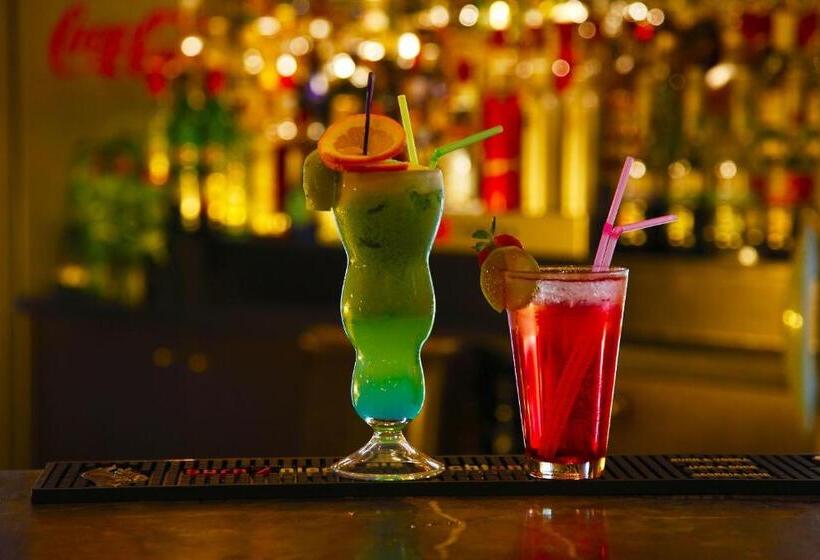 ホテル Iskierka Business & Spa