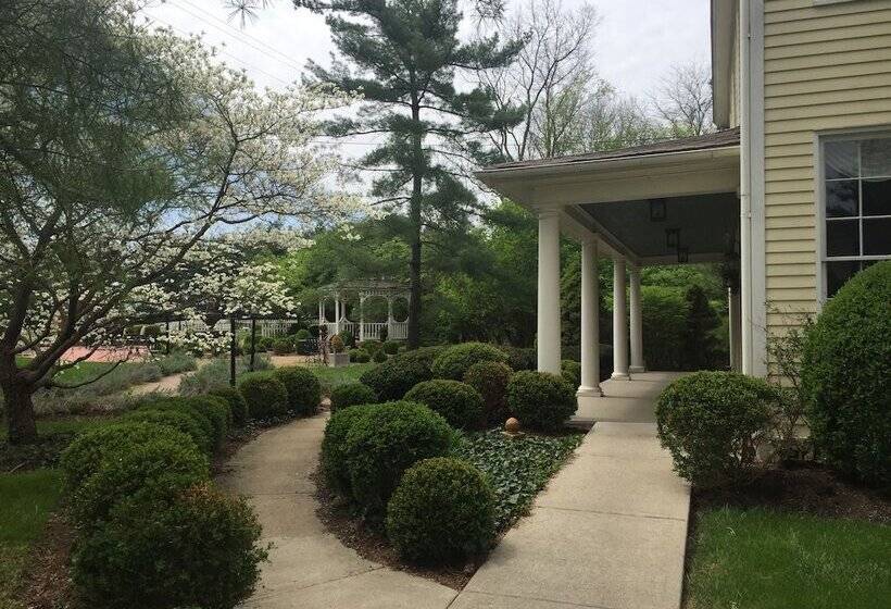 هتل Kirkwood Inn