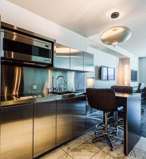هتل Luxury Suites At Palms Place