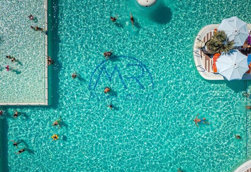 فندق Mera Resort