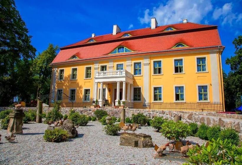 Pałac Wiechlice   Hotel, Restaurant, Spa