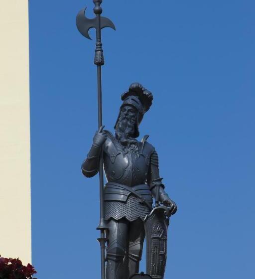 فندق Pensjonat Zamek Dersława