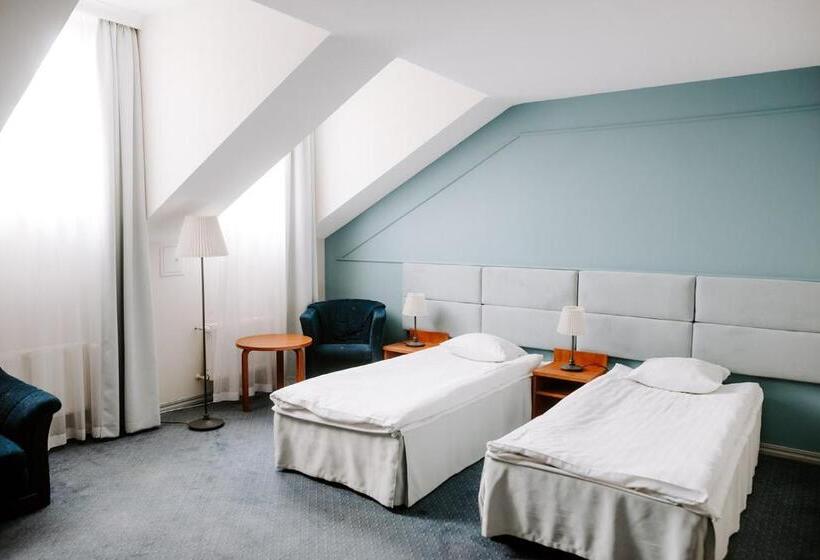 בית מלון כפרי Senator