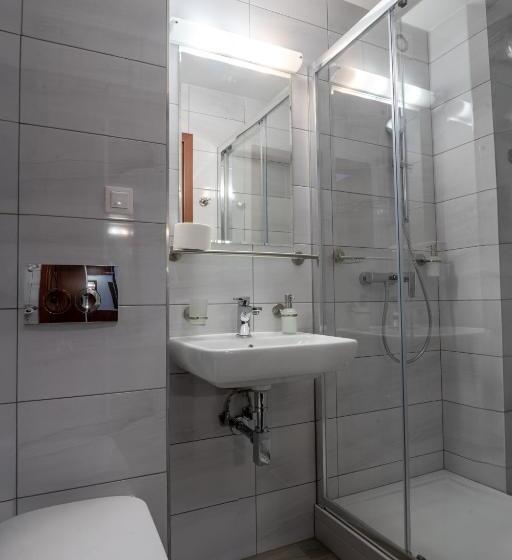 هتل Spa Budowlani