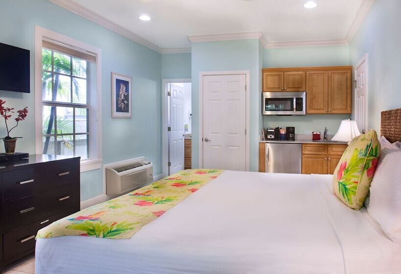 فندق Travelers Palm