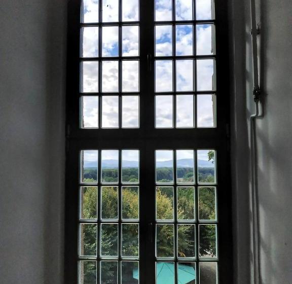 בית מלון כפרי Zamek Otmuchów